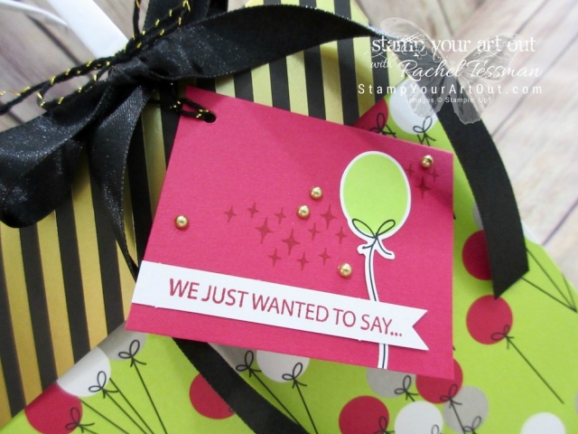 Click here to watch a how-to video and see this fun collapsible gift bag & tag I created with the June 2018 Broadway Star Paper Pumpkin kit in A Paper Pumpkin Thing Blog Hop! Have fun on the hop!…#apaperpumpkinthing #stampyourartout #stampinup - Stampin’ Up!® - Stamp Your Art Out! www.stampyourartout.com